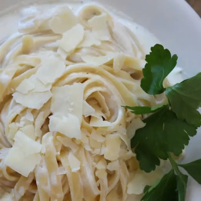 Indulge in Creamy Fettuccine Alfredo Delight